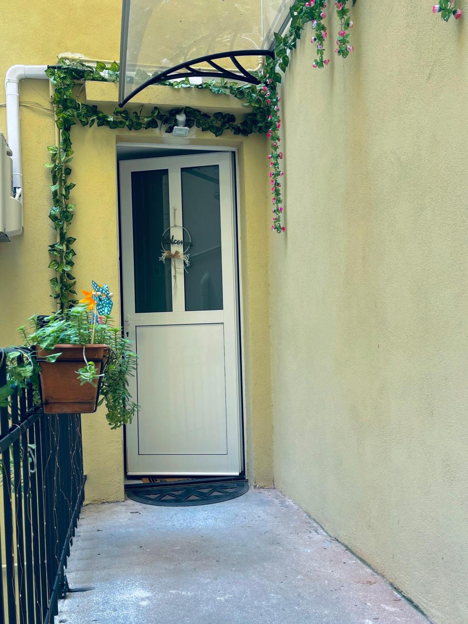 טריאסטה Casa Vacanze Viale Miramare 31- Delizioso Mini Loft Industrial מראה חיצוני תמונה